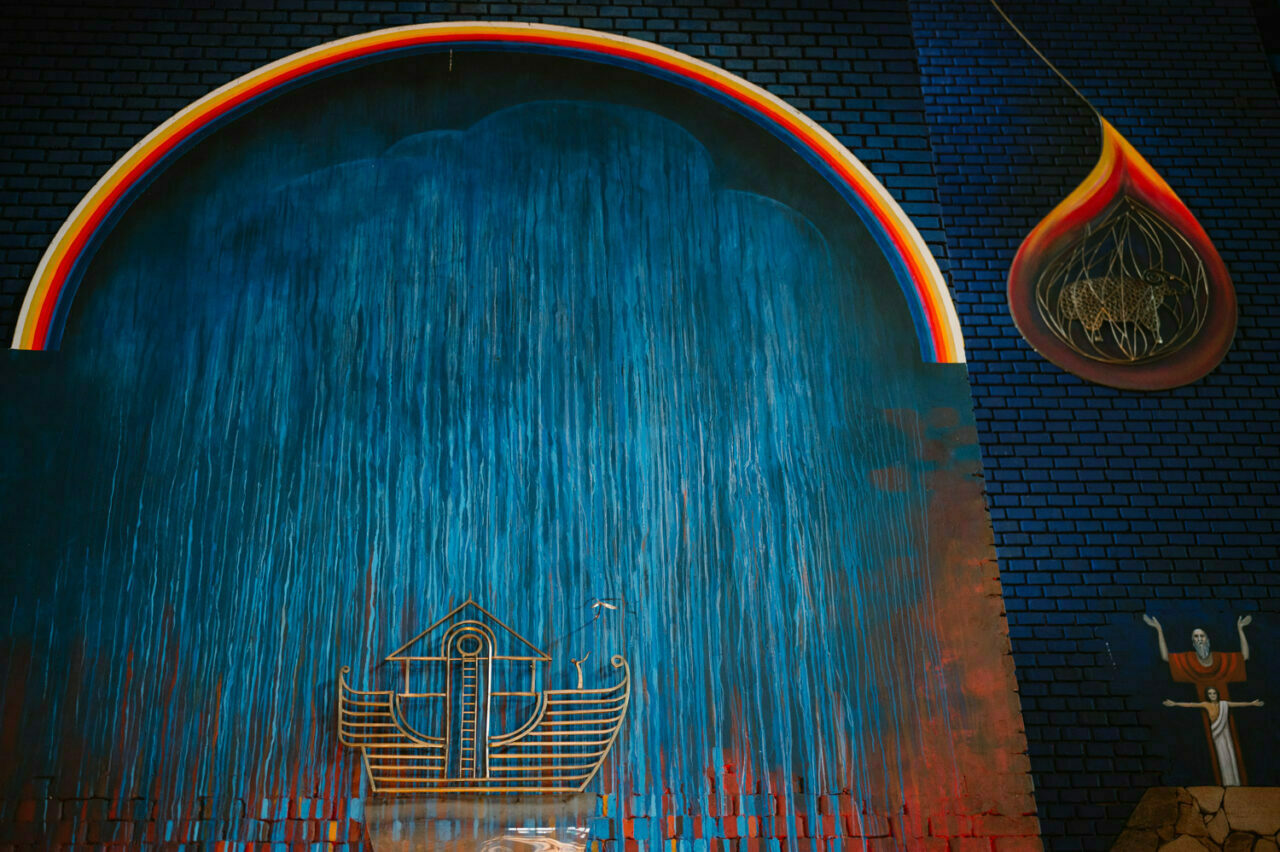 Noe, tęcza, Eliasz - dekoracja kościoła Boboli w Lublinie