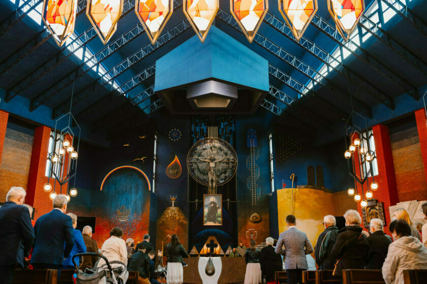 widok na kościół Boboli w Lublinie podczas Chrztu