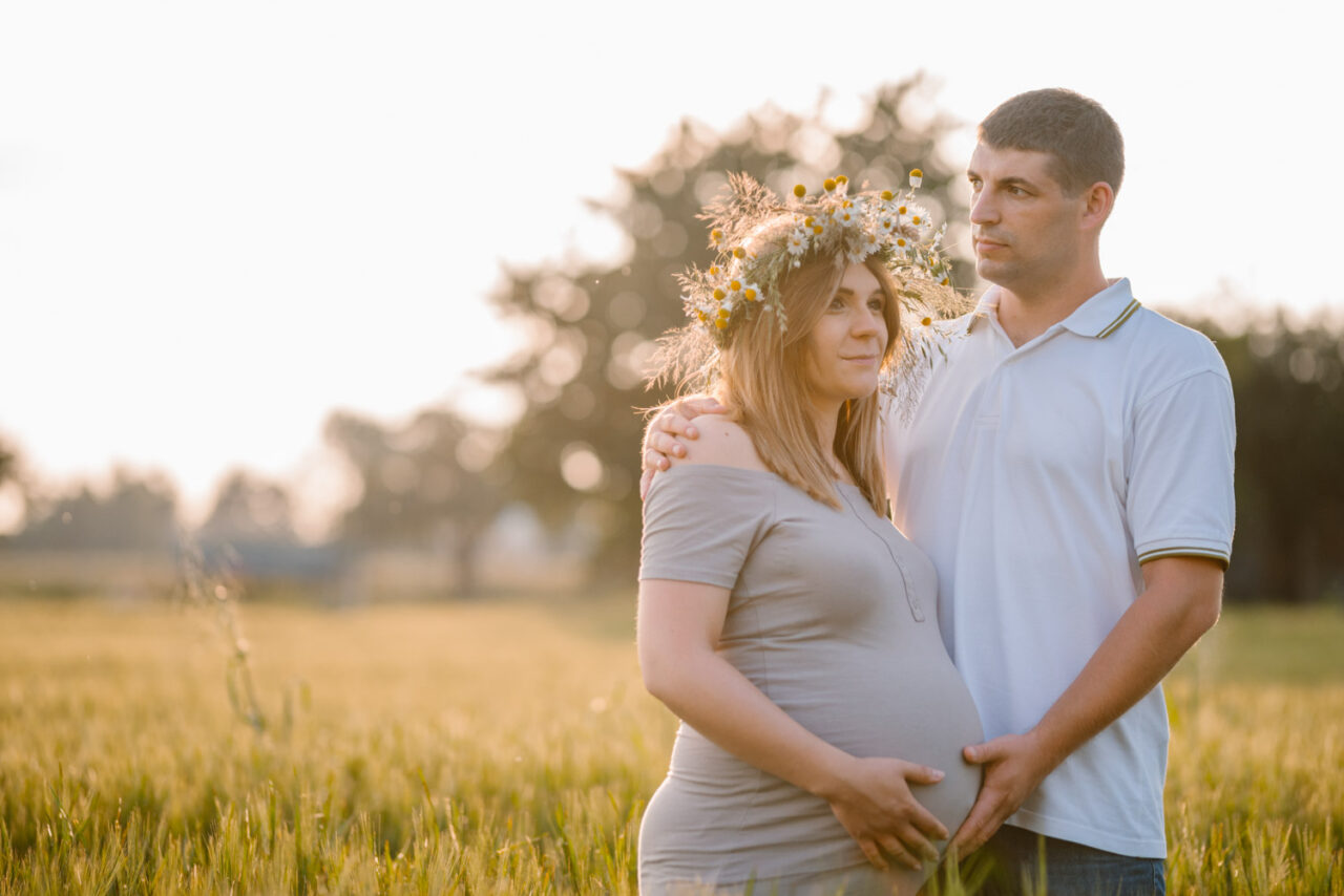 sesja ciążowa w okolicy Lublina - portret rodzinny