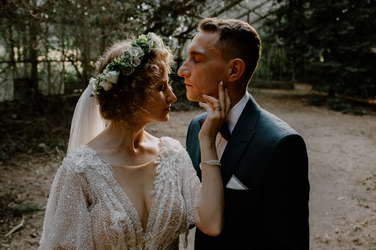 sesja w szklarni - para młoda