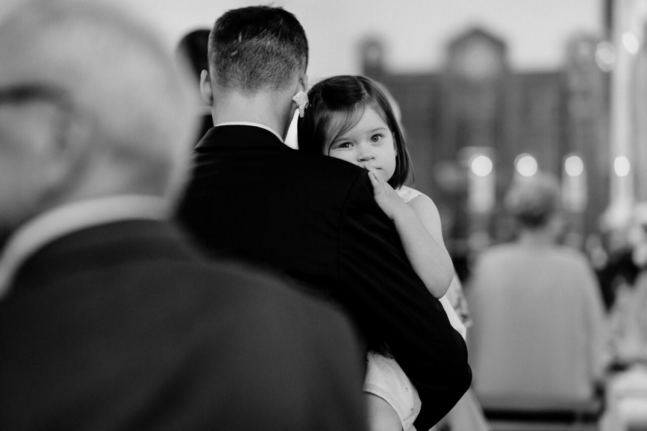 zdjęcia ślubne w kościele Świętej Rodziny w Lublinie